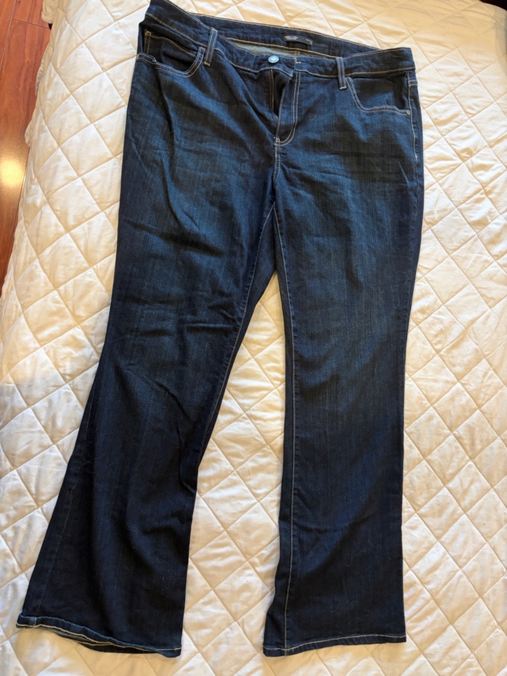 Simply Vera Vera Wang Dark Blue Flare Jeans